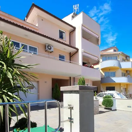 Apartment Nada *
